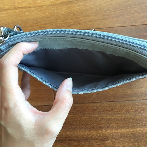 Coach Wristlet - Picture 3 of 7